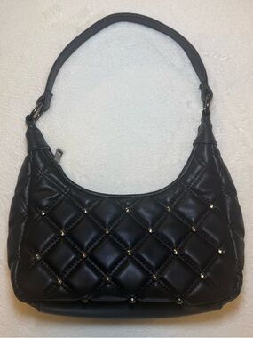 BLACK Shoulder Bag Stud Details